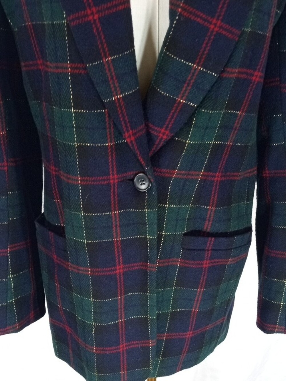 White Stag Plaid Single-Button Blazer in Navy & Green - Picture 6 of 9